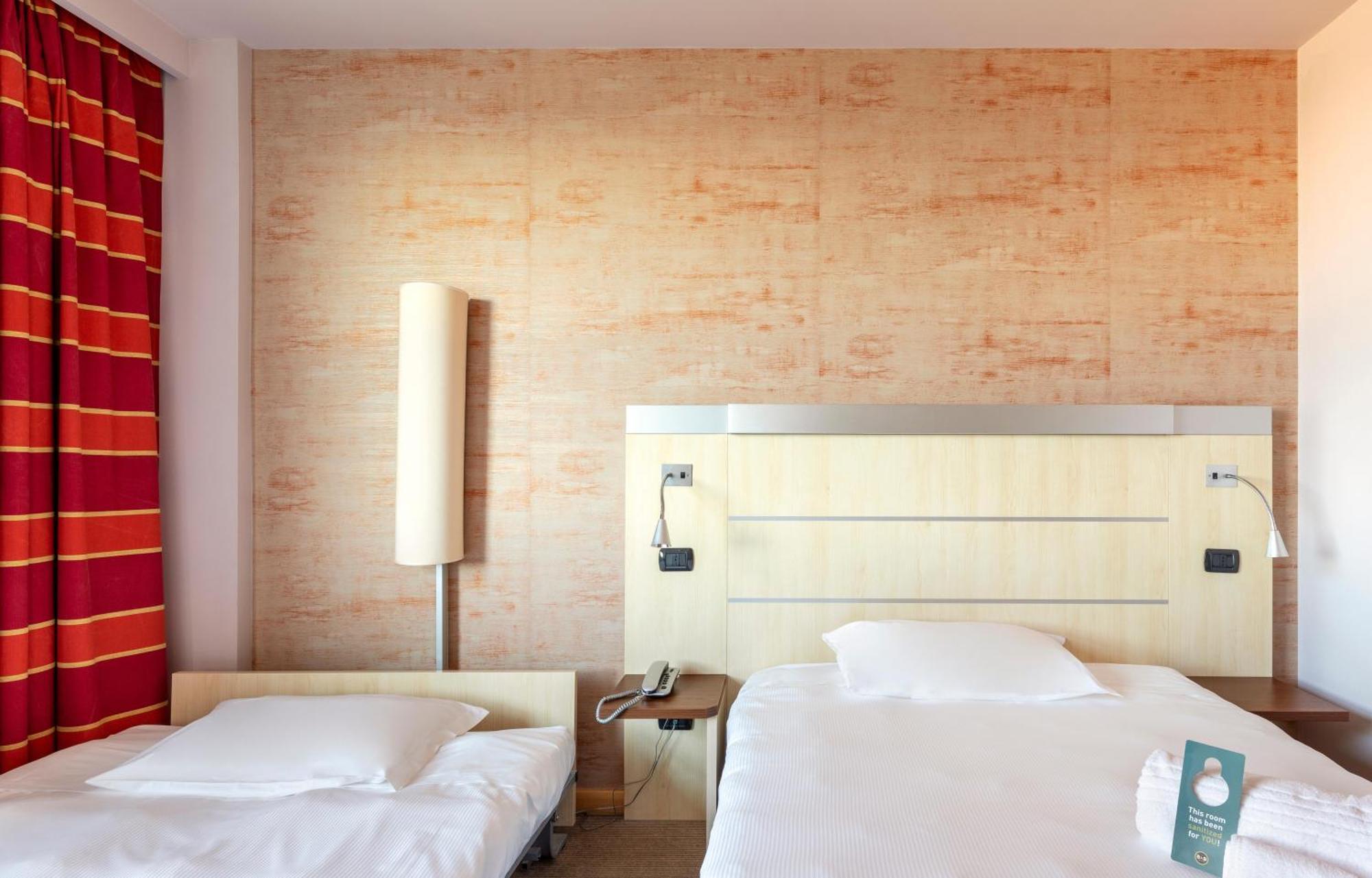B&B Hotel Cherasco Langhe Esterno foto
