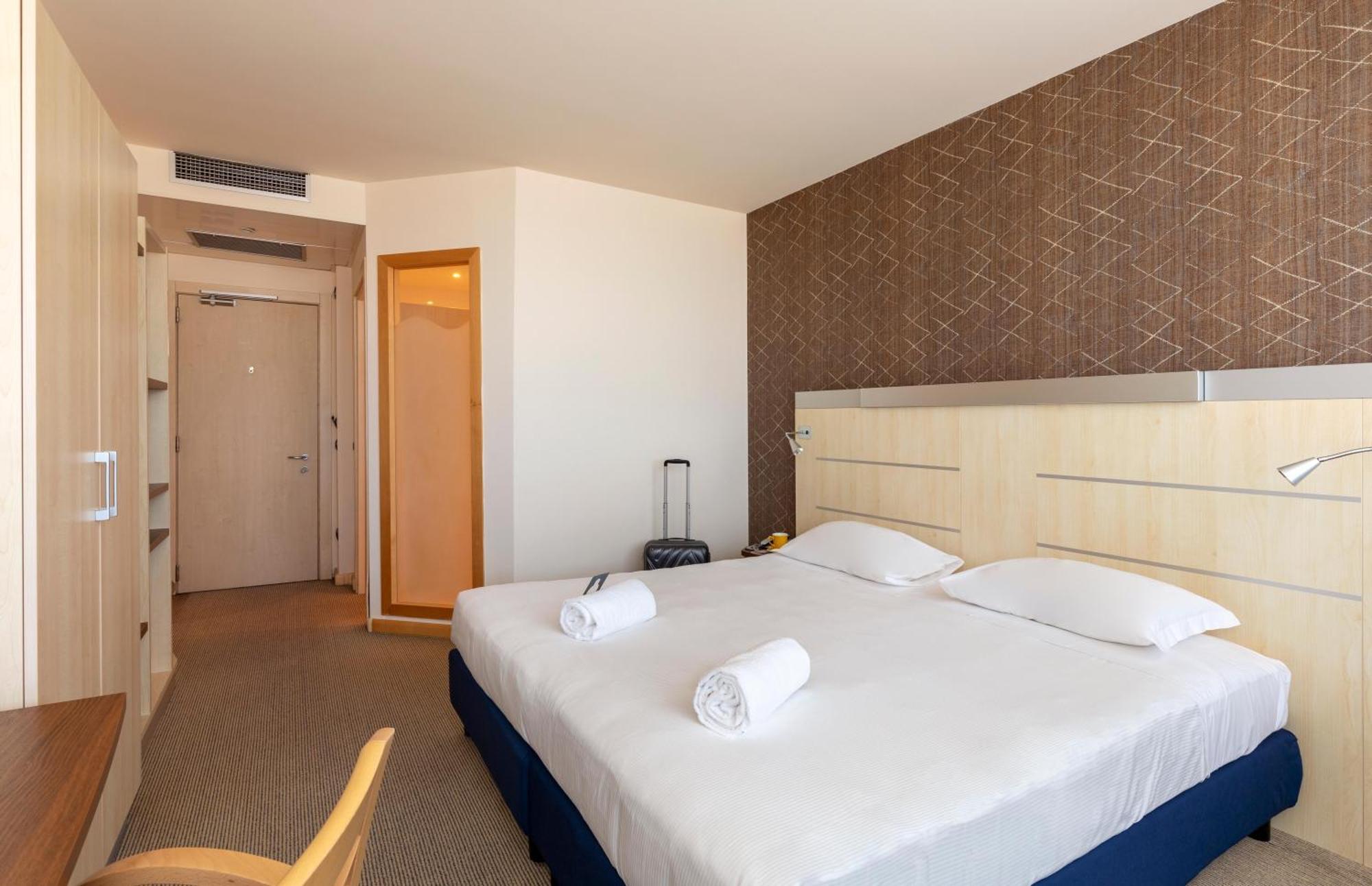 B&B Hotel Cherasco Langhe Esterno foto