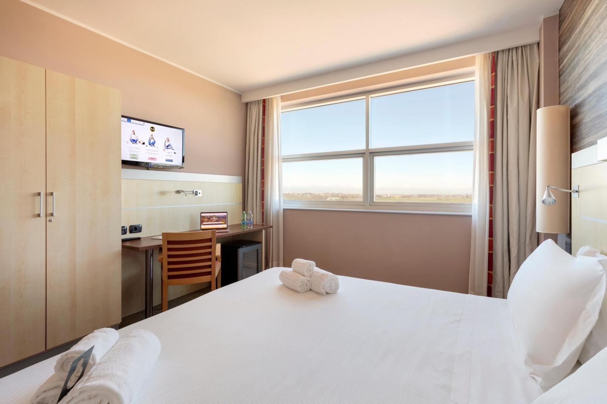 B&B Hotel Cherasco Langhe Esterno foto